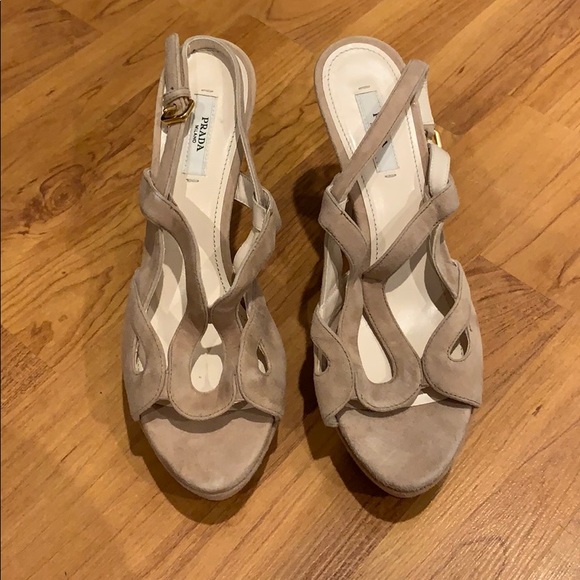 Prada Heels - Picture 1 of 8